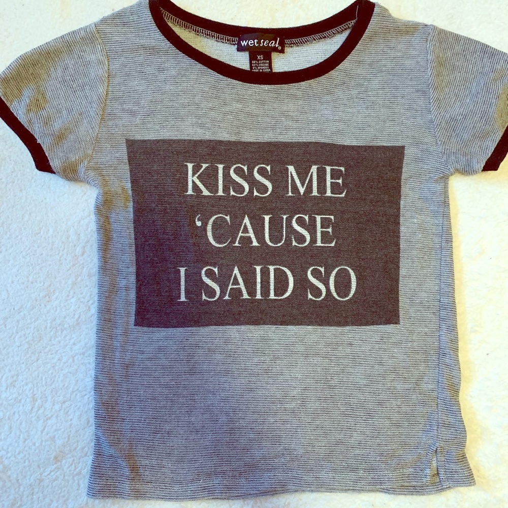 Cute cropped top.